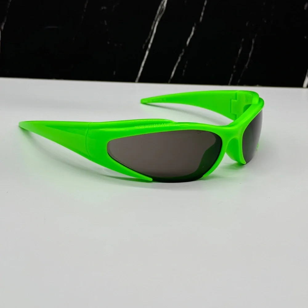 NEW BB0253S 005 BALENCIAGA GREEN GREY OVAL UNISEX BALENCIAGA SUNGLASSES